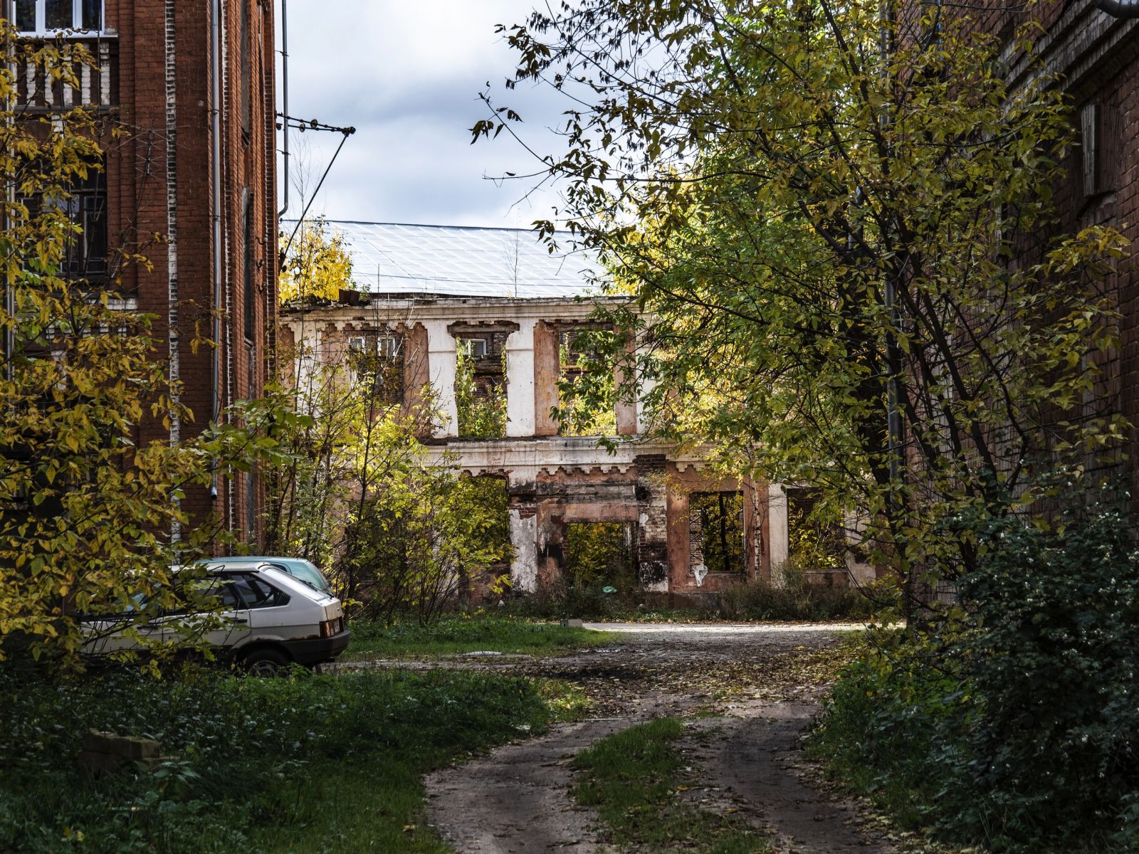 Самостоятельная экскурсия по Морозовскому городку. Много красивых  фотографий.